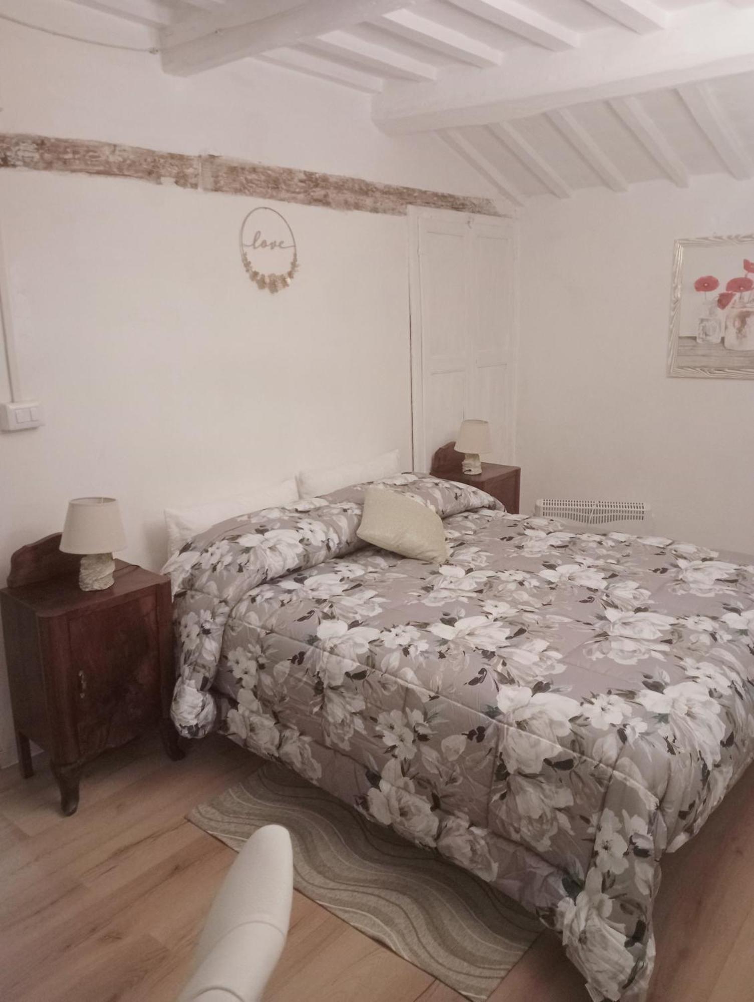 Bed and Breakfast Il giardino dei sogni Montefortino Esterno foto