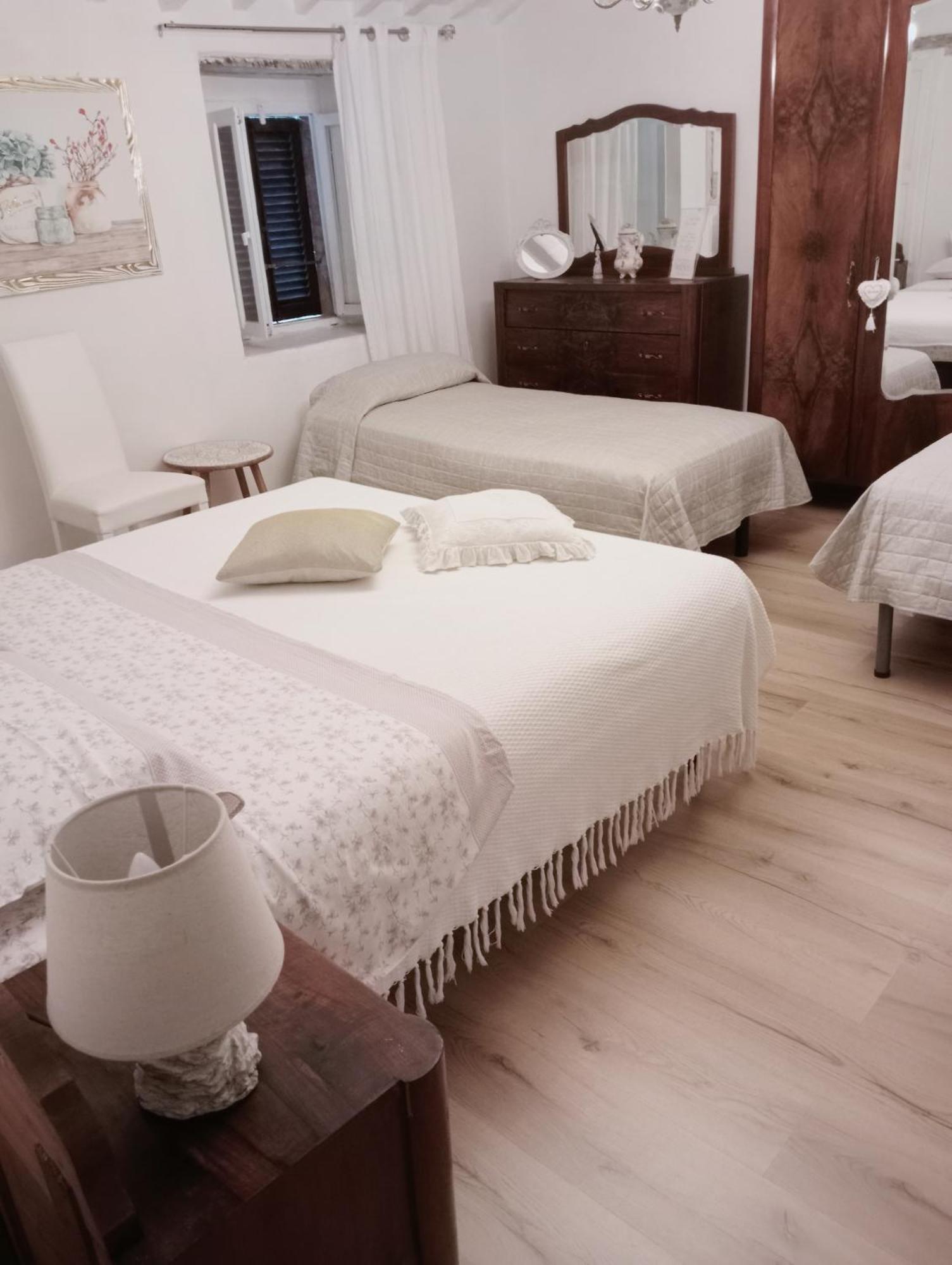 Bed and Breakfast Il giardino dei sogni Montefortino Esterno foto